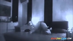 Ma copine me trompe et je la surprends à la webcam