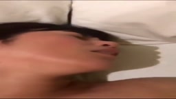 友人に抱かれる嫁を撮影