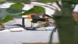 美人スーツお姉さん 隙をついてパンティ覗き