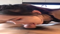 インフルエンサーに舐めてもらった