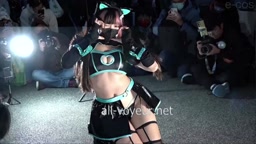 デカ乳、ハミ尻なんでもあり！コスプレイベントはエロの万博！