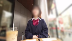 “口出し”舌ピ開いててちょいギャルの彼氏持ち美乳合法L●Kちゃんと中出しからの大量お漏らしNTR密会