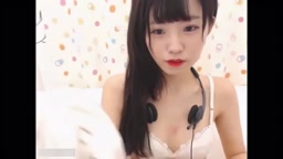 (おっぱいをモミモミ配信)