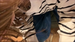 ノーブラ 夏休み中の学生さんの おっぱいを至近距離から撮影