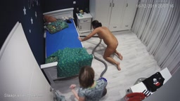 Nude mom cleaning son's room ipcam
