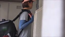 (女配達員のチラ)-0