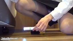 ホテル客室係 4 露出