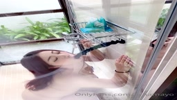 ツナマヨ - Sucking a long, black...