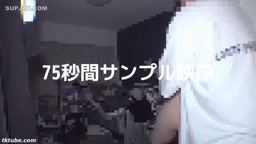 彼女が、いきなり友人をフェラしだしたので思わず撮影　それを見て我慢出来ずに浴室連込みエッチ！