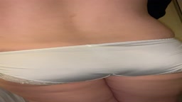 小柄な現役女子大生