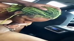 黒人爆乳が車内でイラマされる