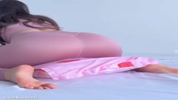 大量マン汁まくらこすりつけオナニー