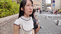 ドスケベなインテリ変〇美女