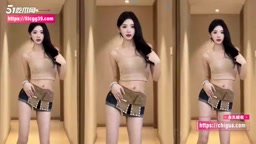 抖音网红 巴旦木公主 性感女神白天纯情晚上淫骚 全裸露出美乳嫩穴 骚姿挑逗欲望！