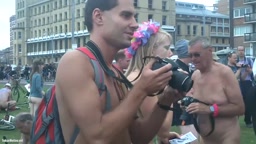 拾い動画　海外 露出イベント