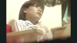 ショートボブのホワイトレーシーパンティー姿のリアルOLのピンクローターオナニー