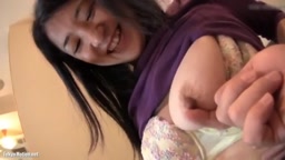 垂れ乳剛毛おばさん