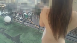 ホテルベランダ露出