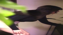 撮影バレてもノリノリで見せつけるお姉さん