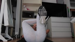 汗だくヨガパンツオナニー