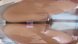 食い込み透明椅子