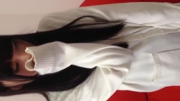 必死に顔を隠そうとしながら抵抗するが、無理やり中出しされてしまうJK