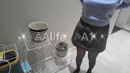 【儿子门边】脱衣全裸揉奶玩逼（紫衣短裙）