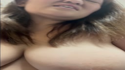 全裸でひたすら手マンをされる熟女妻AYA