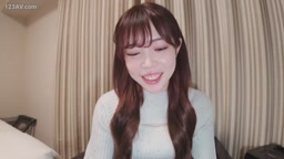 投稿19664綺麗なスレンダー美乳嬢