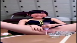 ベンジョリーナ学園 「ペニス部」２年生副部長 なおちゃん 部室で回収グラスの使い方を下級生に熱烈指導 MV風