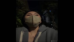 LC。露出女が散歩中