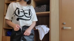 金髪ショートカット 巨乳 銭湯