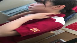 バイト先更衣室　オナラをする