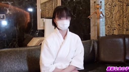 経験ひとりの女の子がおもちゃでイキまくる