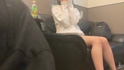 あやめ18歳・顔射・生。黒髪で細くて低身長＆童顔！　なんでも言いなりでおずおずと愛想笑いの可愛すぎな逸材に大量顔射！