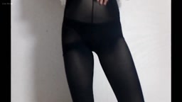 タイツに水着でダンス放送