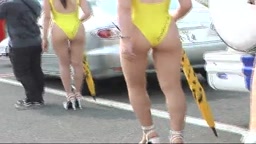 黄色ハイレグレースクィーン４