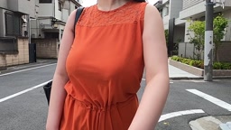 爆乳がばいんばいんに揺れるお姉さん！！ダッシュ揺れでおっぱいが取れそうですっ！！