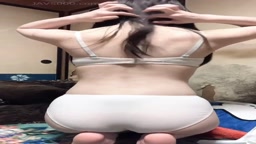 潮吹きまくり！萌え声パイパンお姉さんのオナ配信