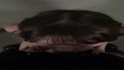 美女の野外フェラ