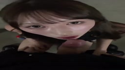 美女の野外フェラ