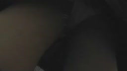 電車(ピンクニット美乳)