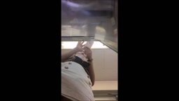 タイトミニのJDさんを前から