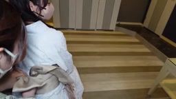 可愛い女の子2人がデカチンと3P。