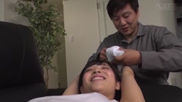 近所に住むノーブラタンクトップ-4