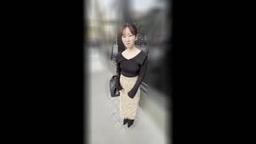 色白美乳の可愛い女の子に中出し。