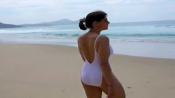 Sunbathing MILF Amateur Video