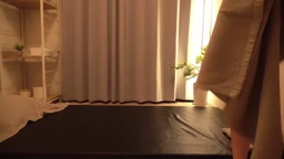 友達にマッサージのモニターと言ってYukiちゃんの施術をうけさせてみた。