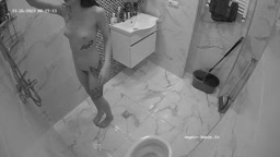 シャワー中におしっこ