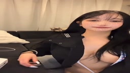 巨乳ポロリ